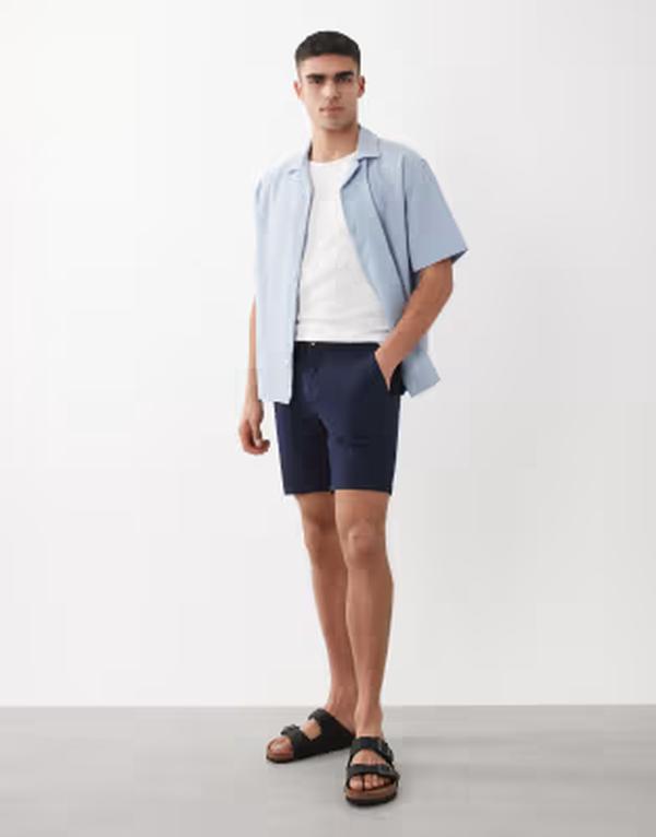 エイソス メンズ ボトムス 二分の一ズボン下・さる股引き 遊撃手ズボン下 ASOS DESIGN skinny fit chino shorts インチ mid length NAVY 米国海軍