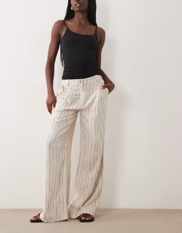 エイソス レディース ボトムス 心地好いズボン下 ワイドレッグ リネン ASOS DESIGN wide leg pants with pleat detail インチ linen blend inatural squiggle Natural Squiggle