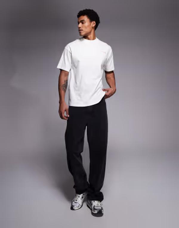 グッドフォーナッシング メンズ トップス Tシャツ プリント Good For Nothing oversized t-shirt with butterfly angel print Off-white オフホワイト|ReVida 店