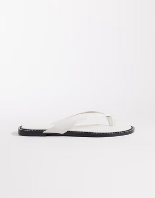 エイソス レディース シューズ サンダル なめし革 ASOS DESIGN Fenna premium leather flip flops White Leather 白いこと