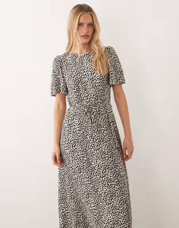 ヴィラ レディース トップス ワンピース ドット柄 ドット ミディ VILA tie waist polka dot midi dress in cream and Sandshell DOT クリーム|ReVida 店
