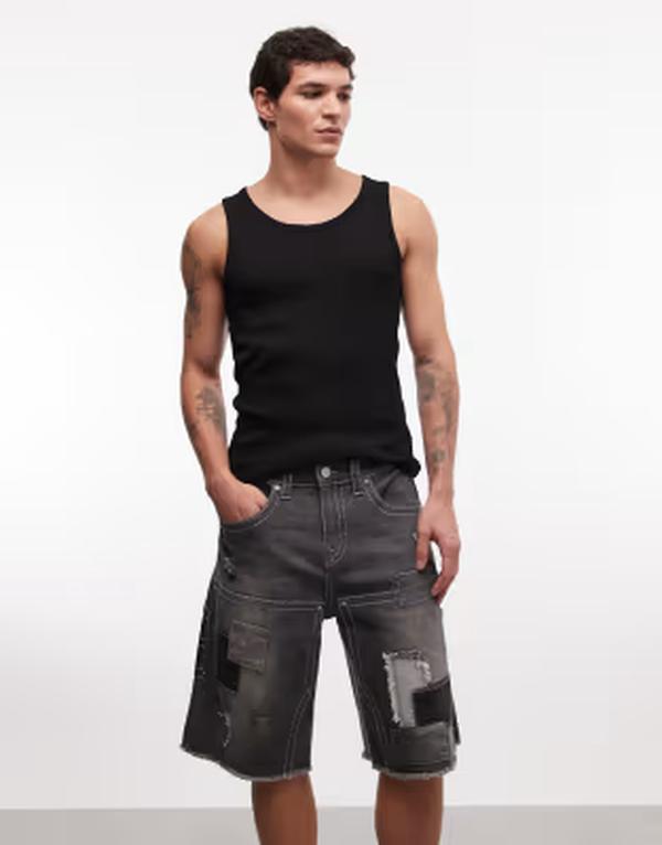 トゥルーレリジョン メンズ ボトムス 二分の一ズボン下・さる股引き 遊撃手ズボン下 True Religion Vinny Big T carpenter shorts wash Black 黒いこと
