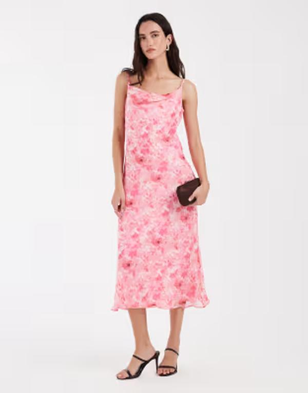 ヴェロモーダ レディース トップス ワンピース シフォン フラワー柄 プリント ミディ フラワー Vero Moda Smilla chiffon cowl neck camidi dress in tonal pink floral print Rose Shadow Sally ピンク｜ReVida 店