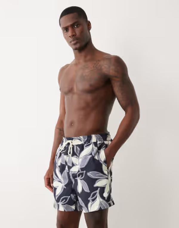 スリードベア メンズ 水着 ハーフパンツ・ショーツ ドローコードウエスト プリント ショートパンツ Threadbare drawstring waist swim shorts with leaf print NAVY ネイビー｜ReVida 店