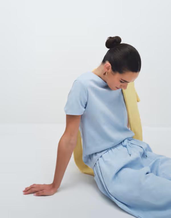 マンゴ レディース トップス Tシャツ コットン Mango 100% cotton round neck t-shirt in pastel blue ブルー｜ReVida 店