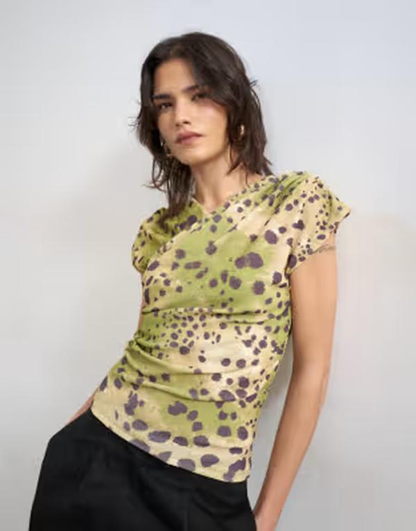 トップショップ レディース トップス Tシャツ プリント ギャザー Topshop ruchedetail wrap front short sleeve top in deer print Multi マルチカラー