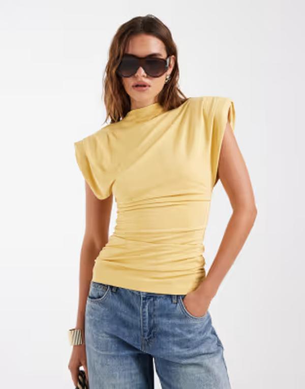アンドアザーストーリーズ レディース トップス Tシャツ ハイネック ドレープ & Other Stories draped cinch waist high neck top in yellow イエロー|ReVida 店