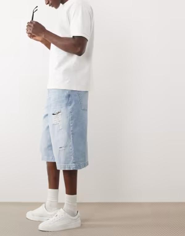 エイソス メンズ ボトムス 二分の一ズボン下・さる股引き 遊撃手ズボン下 ジーンズ ASOS DESIGN longer length denim shorts インチ light wash blue with rips Light washed blue 青色
