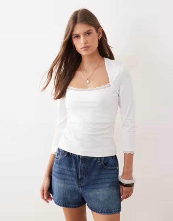エイソス レディース トップス プルオーバー スピード競技 ASOS DESIGN 3/4 sleeve square neck top with lace hem WHITE 白いこと