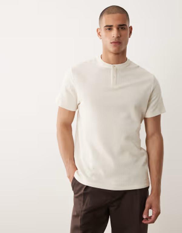 エイソス メンズ トップス Tシャツ レギュラーフィット ヘンリーネック ニット ASOS DESIGN regular fit-shirt withenley neck in cream waffle knit Coconut milk クリーム