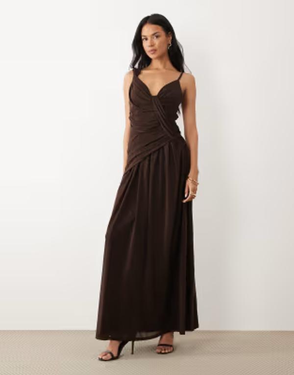 エイソス レディース トップス 衣装 シフォン 非対称 ドレープ マキシ ASOS DESIGN stretchiffon draped cowl asymmetric maxi dress BROWN 赤銅色