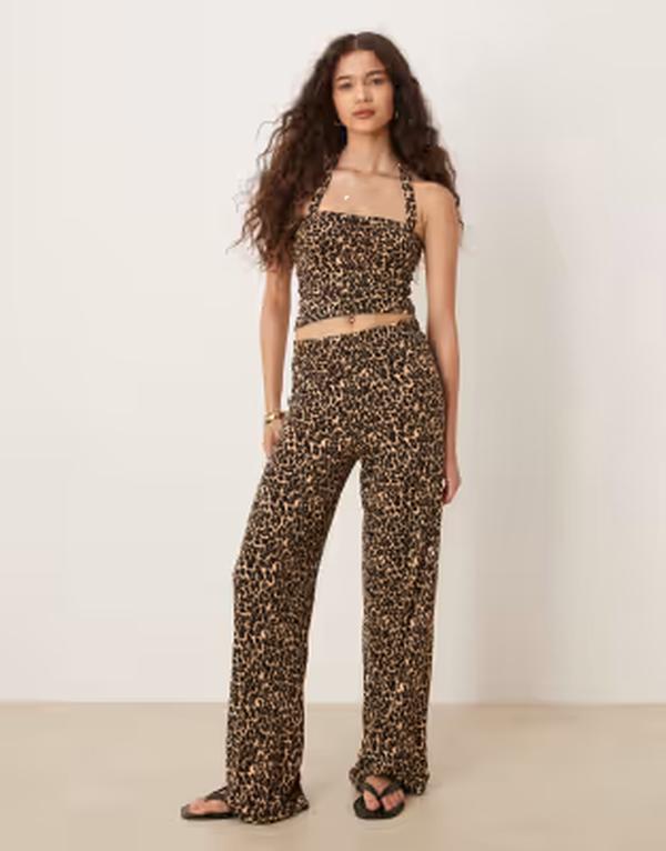 ヴィラ レディース ボトムス カジュアルパンツ プリント ジャージー Vila slinky jersey pants in leopard print - part of a set BLACK:AOPLEO ブラック｜ReVida 店