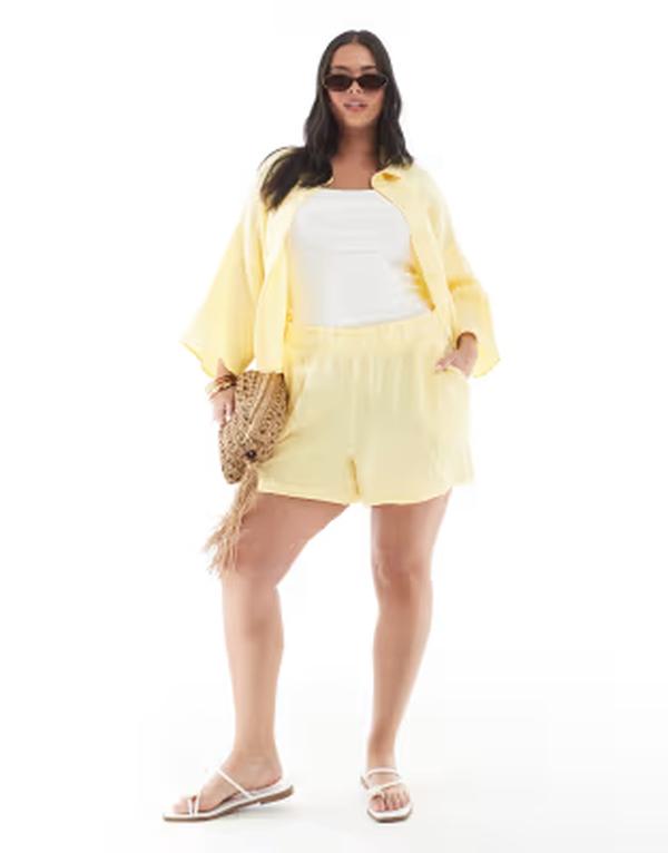 ヴェロモーダ レディース ボトムス ハーフパンツ・ショーツ ショートパンツ Vero Moda Curve textured shorts in pale yellow - part of a set Pale banana イエロー|ReVida 店