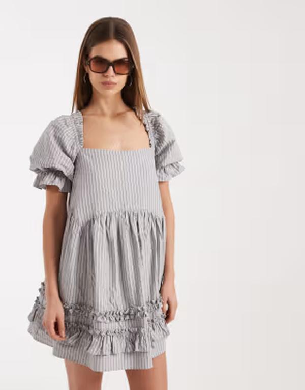 デイジーストリート レディース トップス ワンピース フリル ミニ Daisy Street puff sleeve smock mini dress with rufflestripe Gray Stripe グレー|ReVida 店