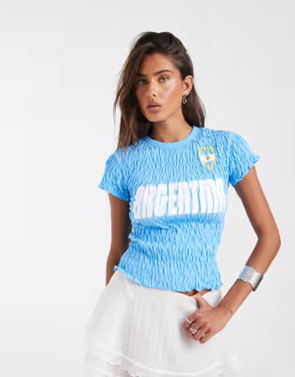 エイソス レディース トップス プルオーバー グラフィック ASOS DESIGN shirred baby tee with Argentina soccer graphic BLUE 青色