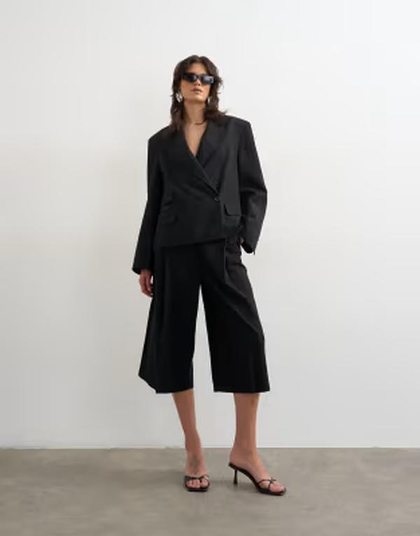 トップショップ レディース ボトムス カジュアルパンツ Topshop low slung culottes Black ブラック|ReVida 店