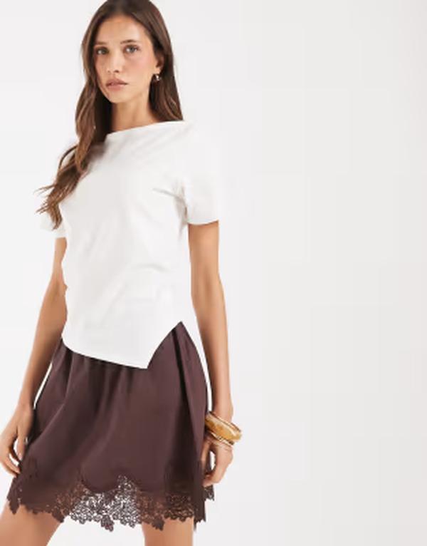 ピーシーズ レディース トップス Tシャツ アシンメトリー ドレープ PIECES drapedetailing asymmetric hem top White ホワイト｜ReVida 店
