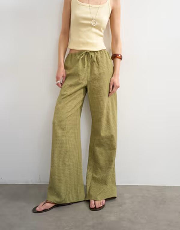トップショップ レディース ボトムス カジュアルパンツ Topshop crinkle plaidrawstring pants GREEN グリーン|ReVida 店