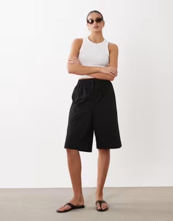 エイソス レディース ボトムス 二分の一ズボン下・さる股引き 遊撃手ズボン下 ASOS DESIGN longline shorts Black 黒いこと