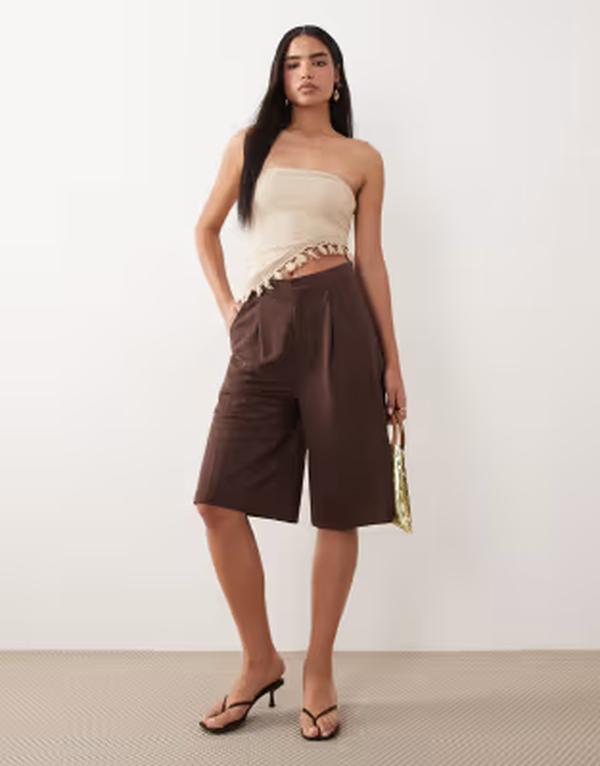 エイソス レディース ボトムス 二分の一ズボン下・さる股引き 遊撃手ズボン下 リネン ASOS DESIGN linen look tailored bermuda shorts Brown 赤銅色
