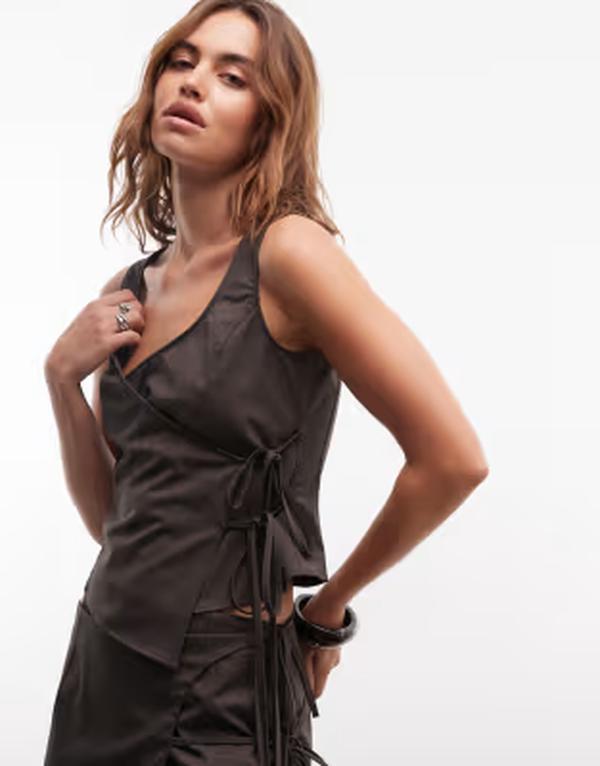 ウィークデイ レディース トップス Tシャツ Weekday strappy wrap top melange - part of a set Brown melange ブラウン｜ReVida 店