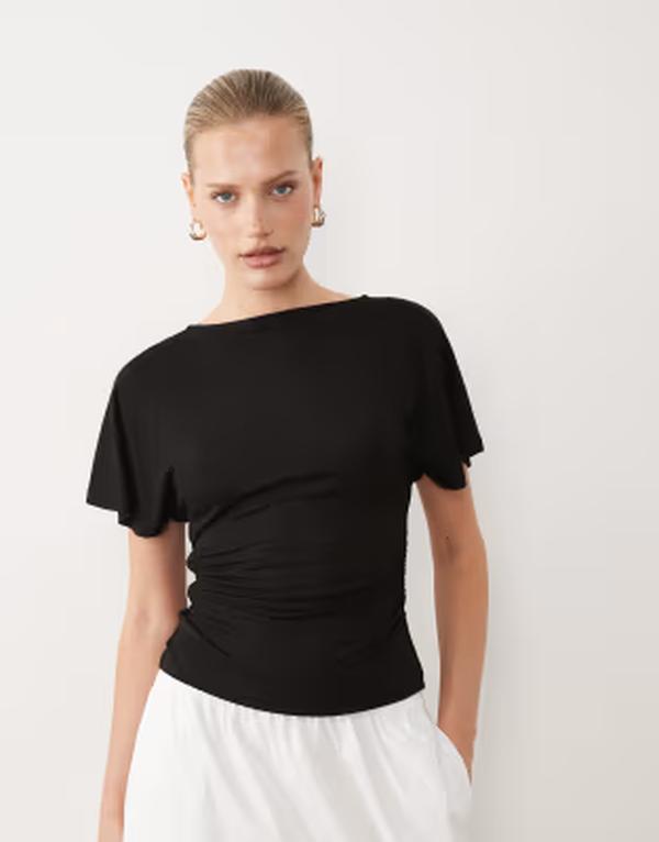 エイソス レディース トップス プルオーバー 酉の方角目じるし ASOS DESIGN cinched waist angel sleeve tee with v front detail Black 黒いこと