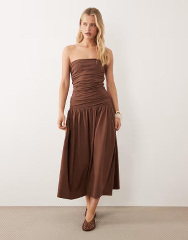 エイソス レディース トップス ワンピース ギャザー マキシ ASOS DESIGN ruched bandeau with dropped waist maxi dress in chocolate チョコレート｜ReVida 店