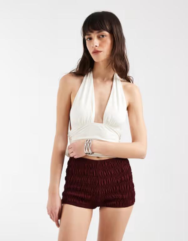 モーテル レディース ボトムス ハーフパンツ・ショーツ ギャザー ショートパンツ Motel Kubo ruched shorts in maroon マルーン|ReVida 店