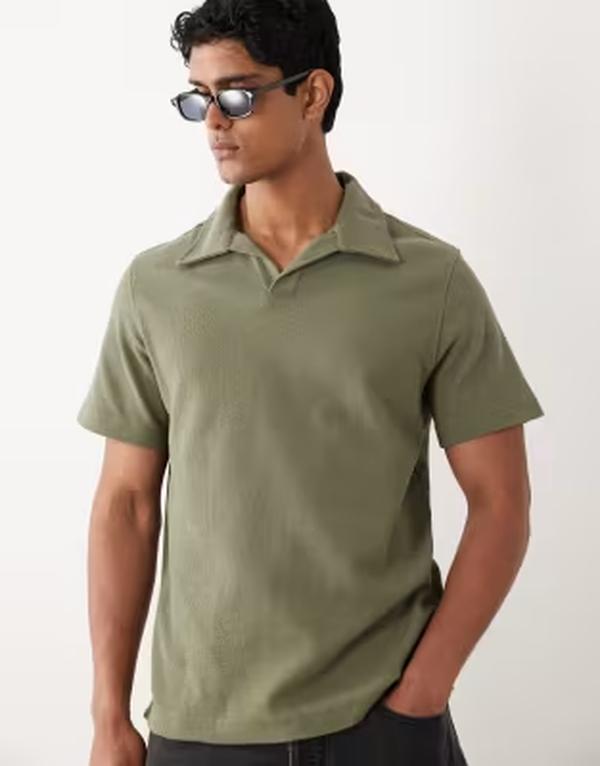 マンゴ メンズ トップス Tシャツ コットン ニット Mango cotton rich textured knit revere neck t-shirt Khaki カーキ｜ReVida 店