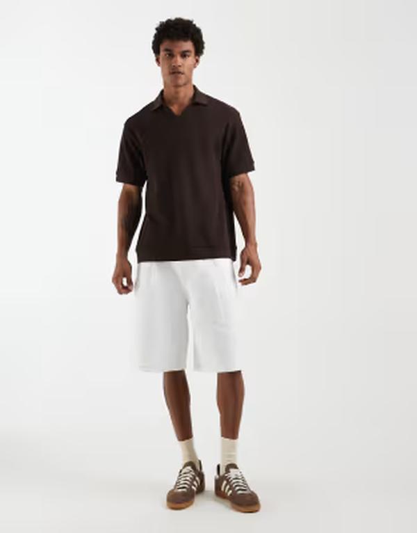 エイソス メンズ ボトムス 二分の一ズボン下・さる股引き 対比 ASOS DESIGN loose jorts with contrastitch and pleats WHITE 白いこと