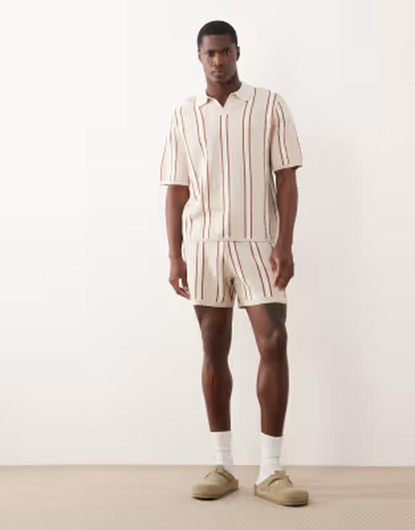 エイソス メンズ トップス スポーツシャツ 編み物 ASOS DESIGN relaxed knit notch neck striped polo インチ stone and ecru - part of a set Stone / ecru エクリュ
