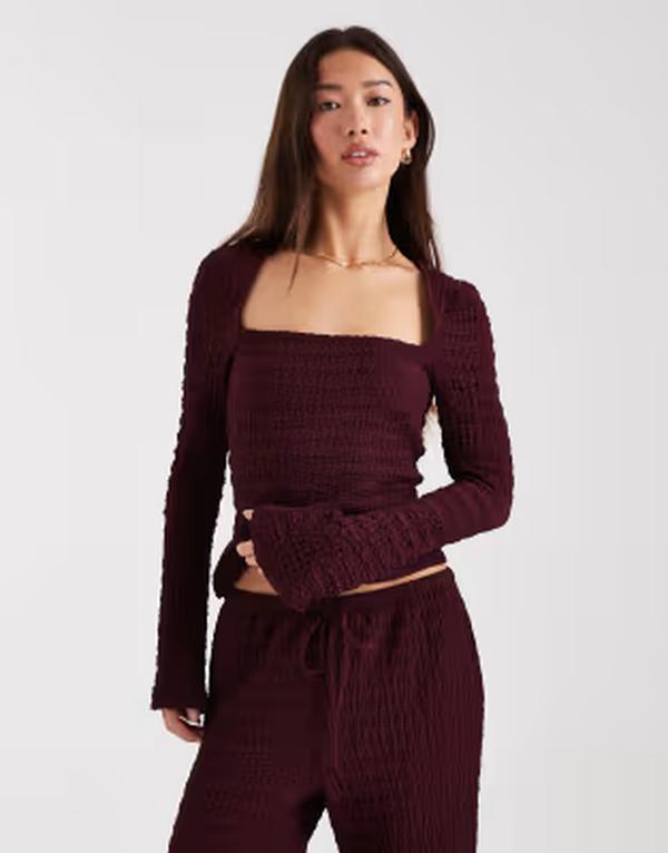 エイソス レディース トップス ティーシャツ ASOS DESIGN mix \u0026 match textured square neck flared sleeve top Burgundy バーガンディ
