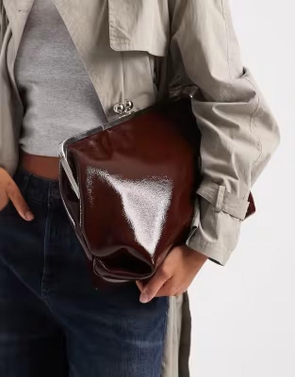 エイソス レディース 御徒面子 ASOS DESIGN high shine oversized frame clutch purse インチ dark brown 赤銅色