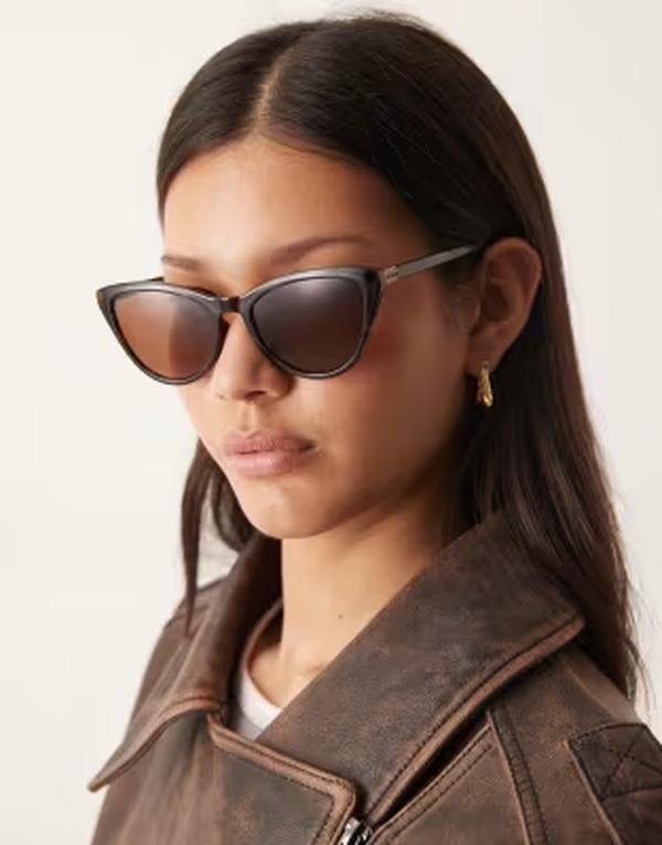 エイソス レディース 付属物 サングラス・アイウェア ASOS DESIGN curved slim cat eye sunglasses インチ tort BROWN 赤銅色