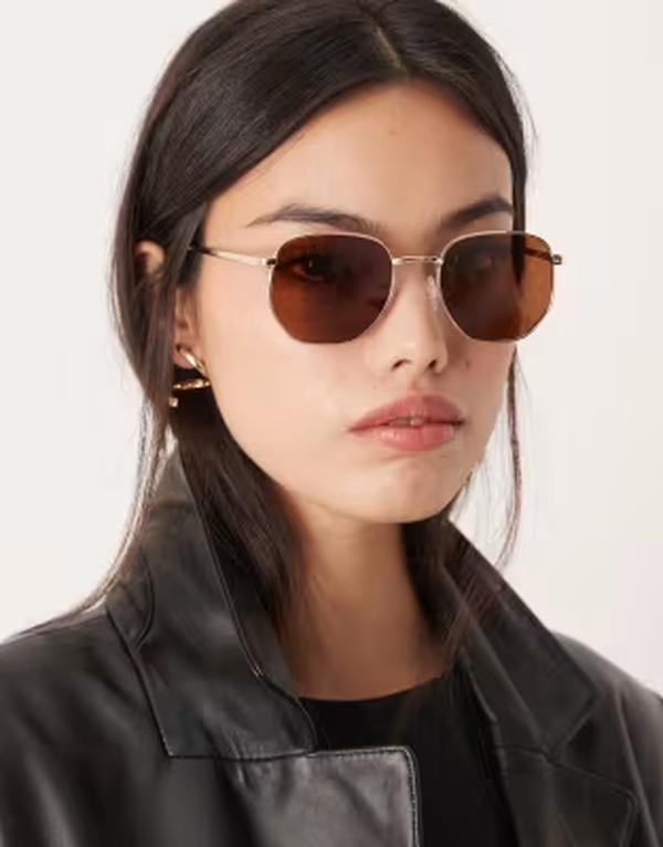 エイソス レディース 付属物 サングラス・アイウェア ASOS DESIGN polarized lens metal hexagon sunglasses GOLD ゴールド