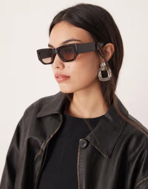 エイソス レディース 付属物 サングラス・アイウェア ASOS DESIGN angular mid square sunglasses インチ dark tort Dark brown 赤銅色