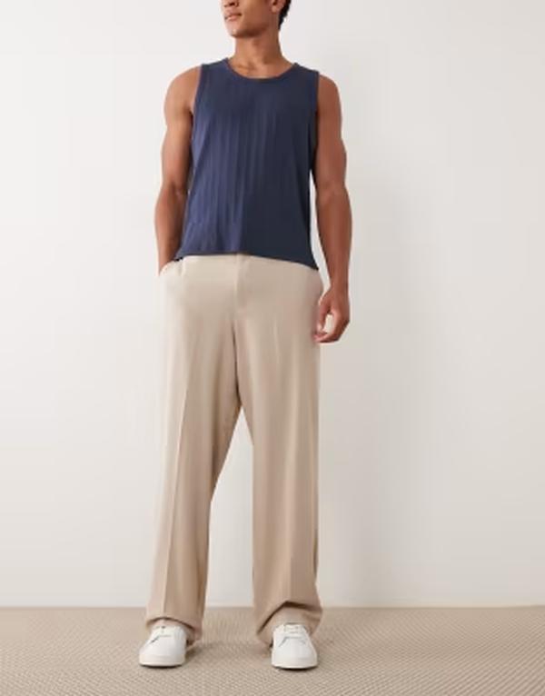 エイソス メンズ ボトムス カジュアルパンツ ワイドレッグ ASOS DESIGN FlexMax smart wide leg pants in stone with elastic waistONE ストーン｜ReVida 店 15,895円