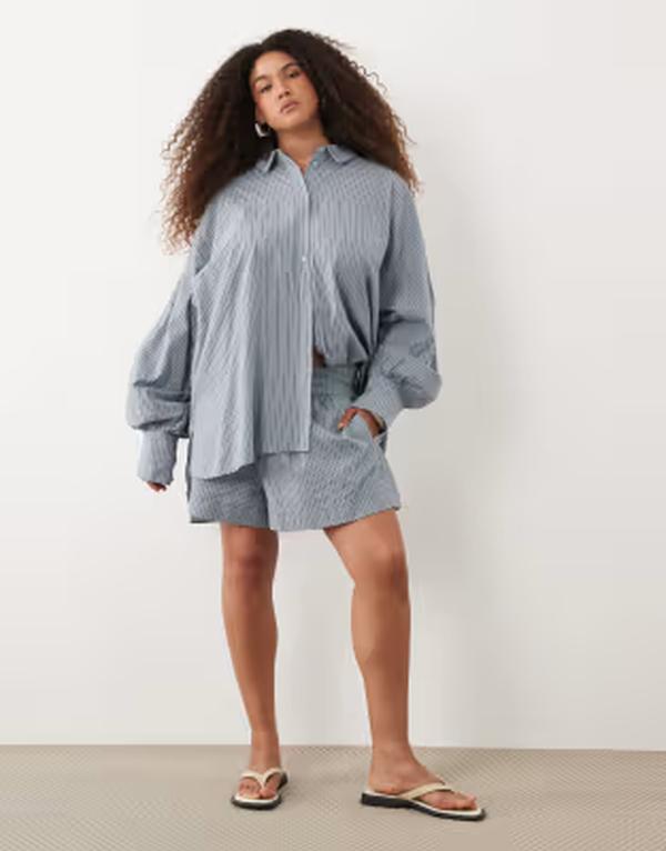 エイソス レディース ボトムス 二分の一ズボン下・さる股引き 遊撃手ズボン下 ASOS Curve ASOS DESIGN Curve pull on shortstripes Blue Stripe 青碧