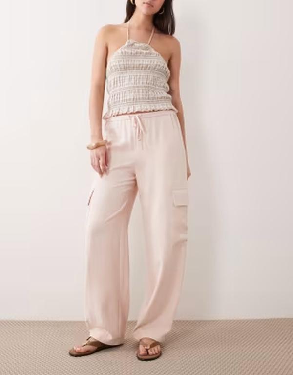 ミスセルフフリッジ レディース ボトムス カジュアルパンツ カーゴパンツ Misselfridge tailored fluid cargo pants in pale pink ピンク|ReVida 店