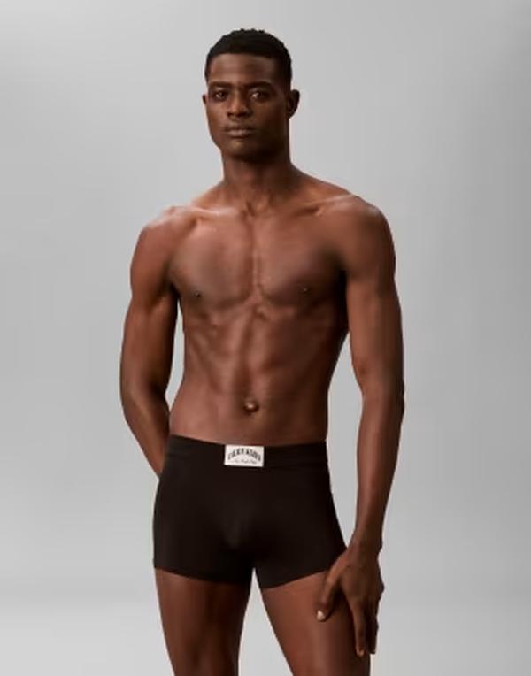 カルバンクライン メンズ アンダーお召しもの さる股引き Calvin Klein Modern Rib trunks Black 黒いこと