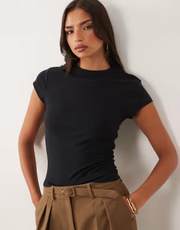 エイソス レディース トップス ティーシャツ 労働者の一団のど首 肋筋 ASOS DESIGN longline shrunken ribbed crew neck tee Black 黒いこと