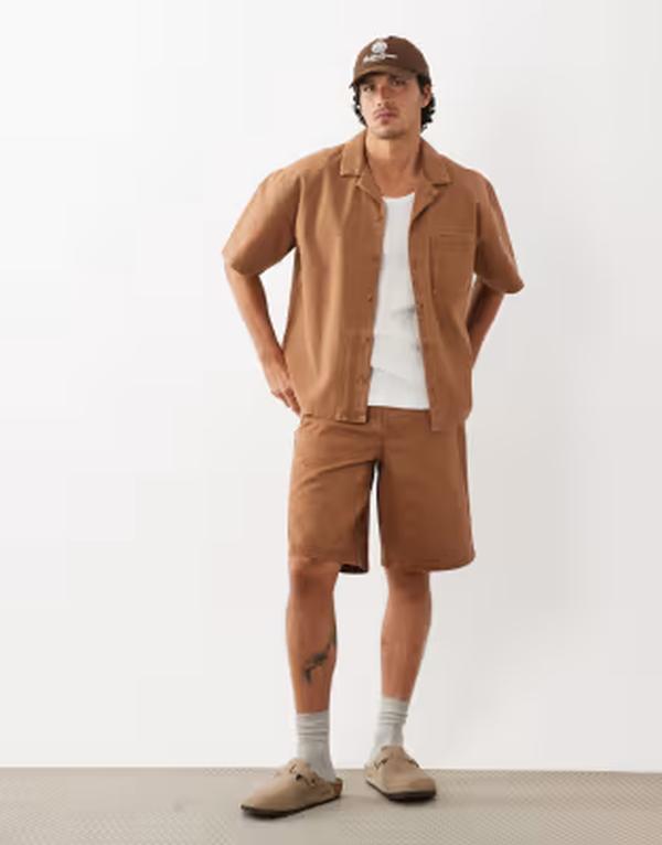 エイソス メンズ ボトムス 二分の一ズボン下・さる股引き ジーンズ ASOS DESIGN loose denim jorts - part of a set BROWN 赤銅色