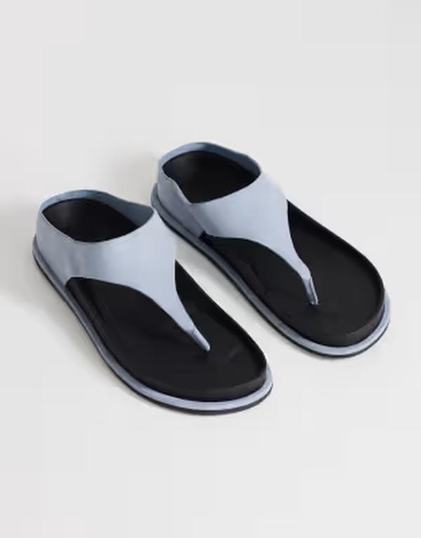 いの一番販売店 レディース シューズ サンダル Topshop Angela toe thong footbed flat sandals インチ cornflower blue 青碧