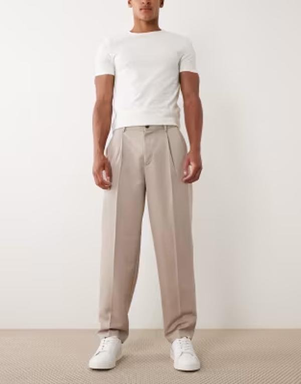 エイソス メンズ ボトムス 心地よいズボン下 筋目 ASOS DESIGN smart pleated oversized tapered pants インチ stone 石ころ
