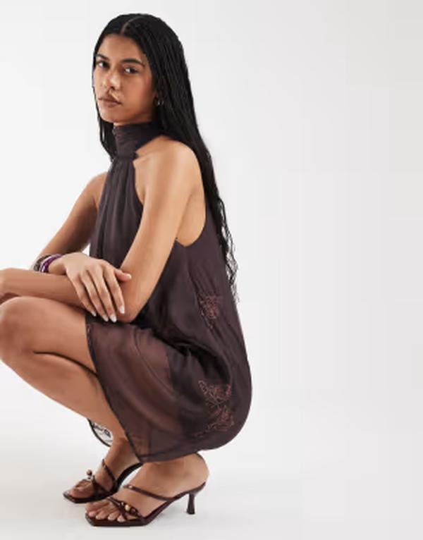 リクレイム ヴィンテージ レディース トップス 衣裳 ミニ ホルター Reclaimed Vintage Limitedition halter neck mini dress with bead embroidery インチ chocolate brown 赤銅色