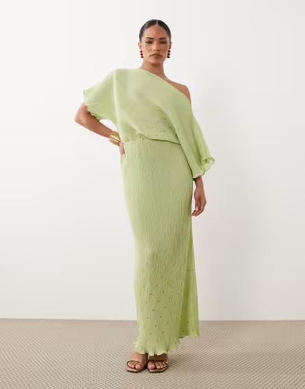 ネバーフリードレスド レディース 下つ方スコート マキシ衣裳 プチ マキシ Never Fully Dressed Petite Tilly off the shoulder pliss maxi dress インチ pistachio GREEN 緑であること