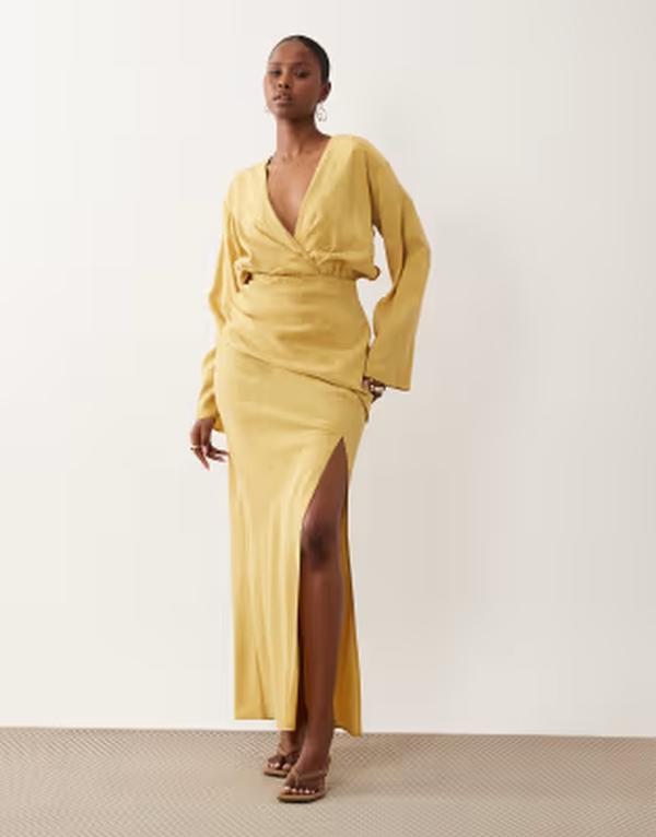 エイソス レディース トップス 衣裳 マキシ ASOS DESIGN plunge maxi dress with wide cuffs and side split インチ burnished gold ゴールド