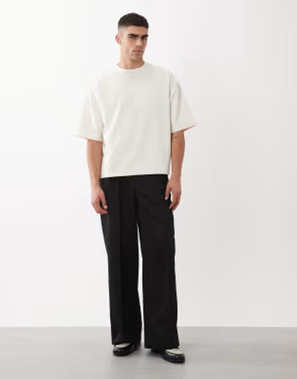 エイソス メンズ トップス ティーシャツ ASOS DESIGN luxe interlock oversized boxy T-shirt Off-white 象牙色
