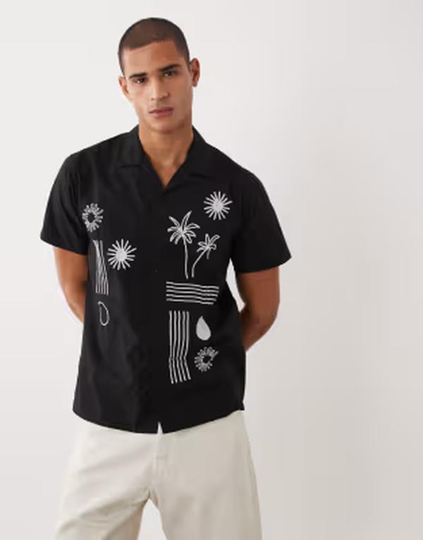 スリードベア メンズ トップス シャツ コットン Threadbare 100% cotton short sleeve shirt with flower embroidery detail Black ブラック｜ReVida 店