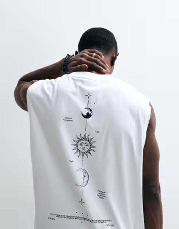 エイソス メンズ トップス より良い 刷り上げる ASOS DESIGN oversized tank with celestial spine print WHITE 白いこと